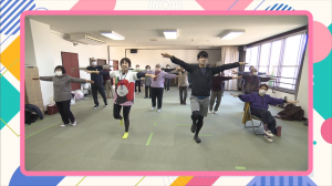 体操をする様子