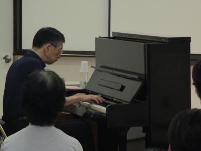 ピアノ演奏１