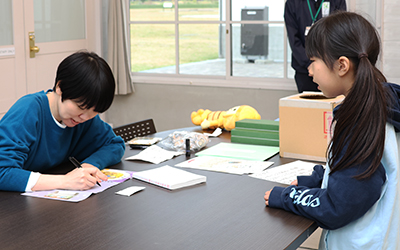伊奈めぐみさんサイン会の様子
