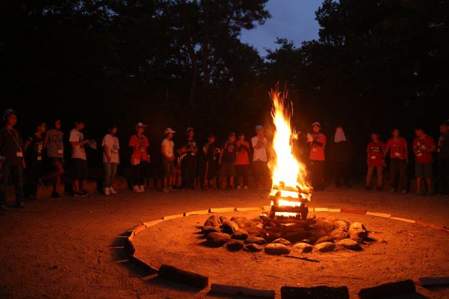 キャンプファイヤー