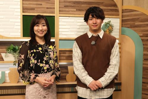 情報ボックスワイドたかつきのキャスター2人の画像