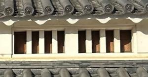 虫籠窓(むしこまど)