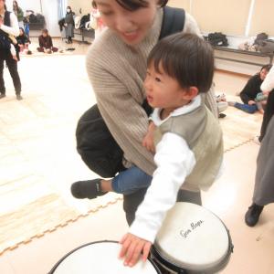 子どもとボンゴ