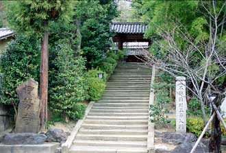 伊勢寺山門の画像